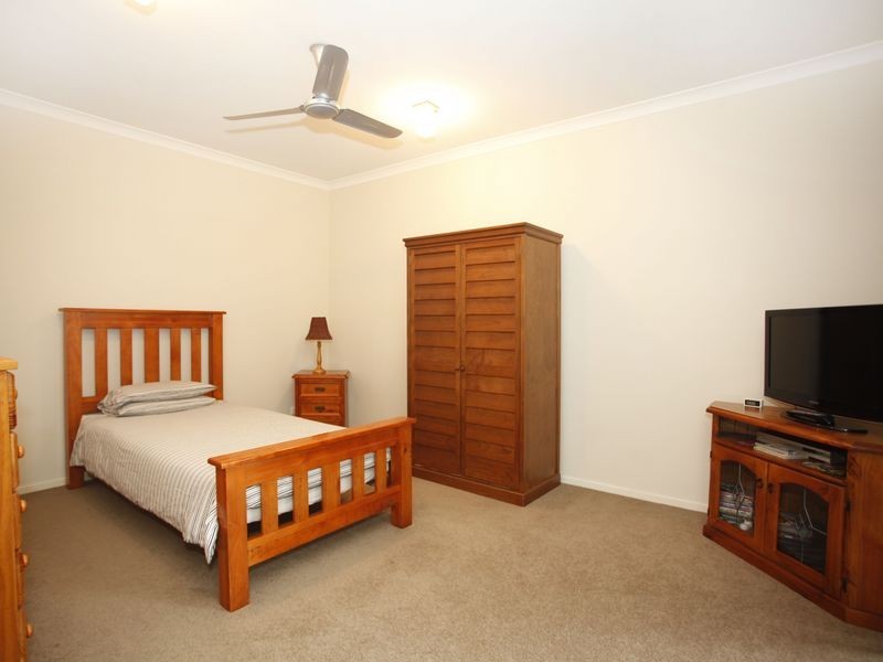 12 Sandpiper Close, Pakenham VIC 3810