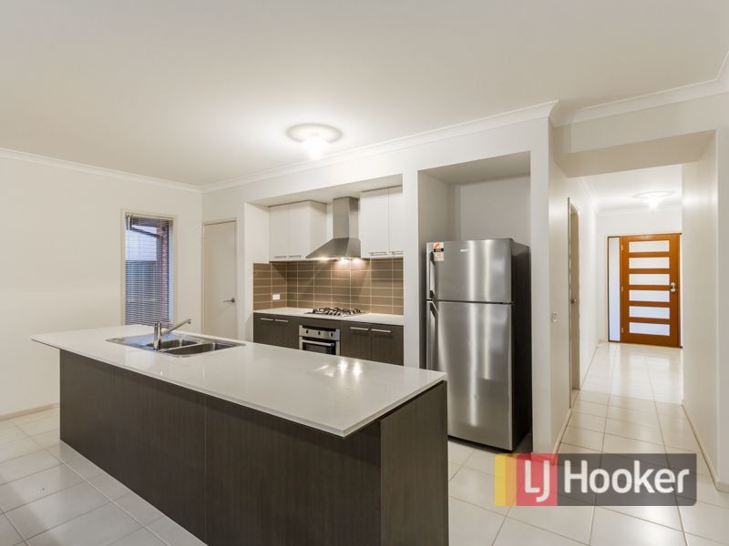 20 Park Orchard Drive, Pakenham VIC 3810