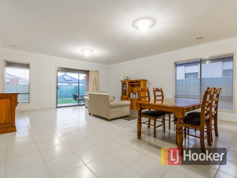 20 Park Orchard Drive, Pakenham VIC 3810