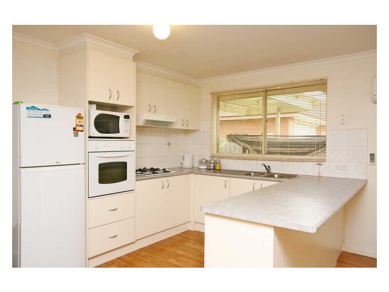 17 Osborn Grove, Pakenham VIC 3810