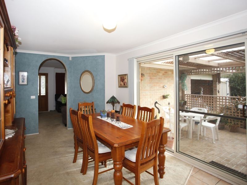 12 Gullquist Way, Pakenham VIC 3810