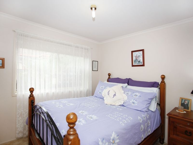 12 Gullquist Way, Pakenham VIC 3810