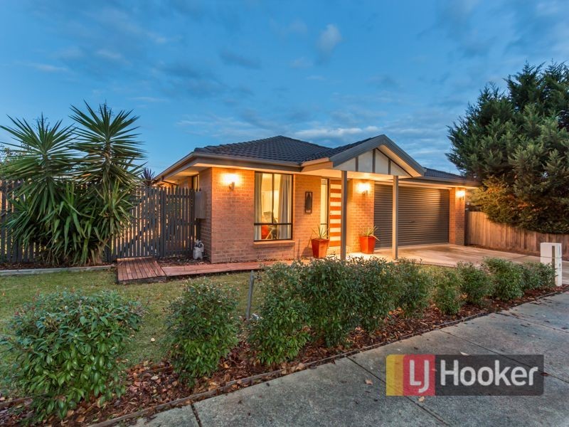 71 Ebony Drive, Pakenham VIC 3810