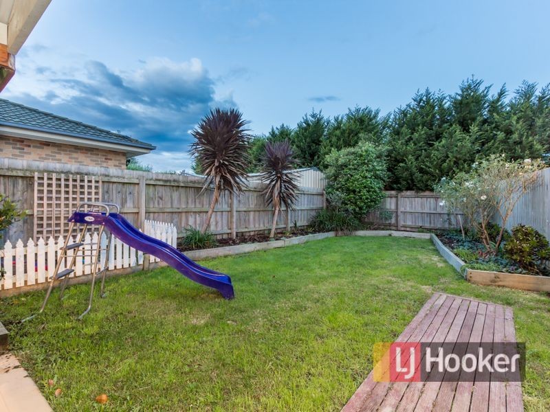 71 Ebony Drive, Pakenham VIC 3810
