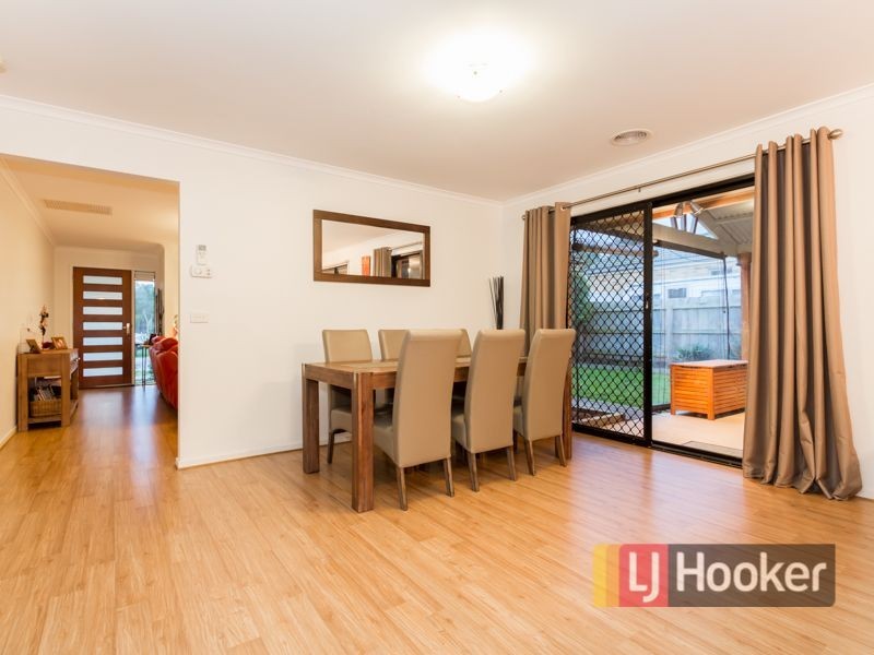 71 Ebony Drive, Pakenham VIC 3810