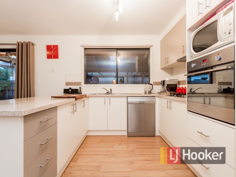 71 Ebony Drive, Pakenham VIC 3810
