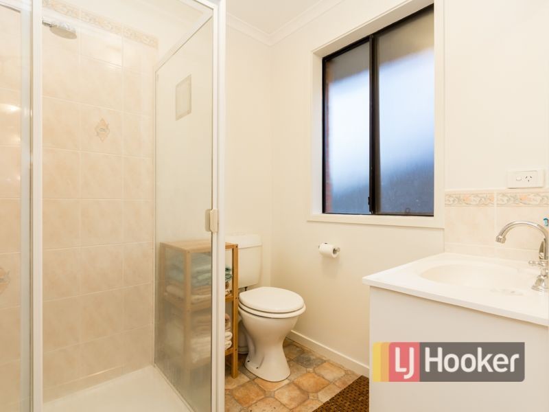 71 Ebony Drive, Pakenham VIC 3810