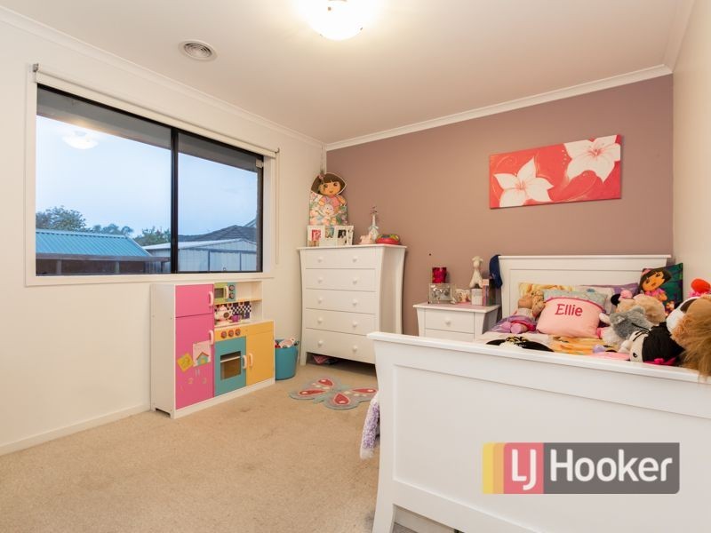 71 Ebony Drive, Pakenham VIC 3810