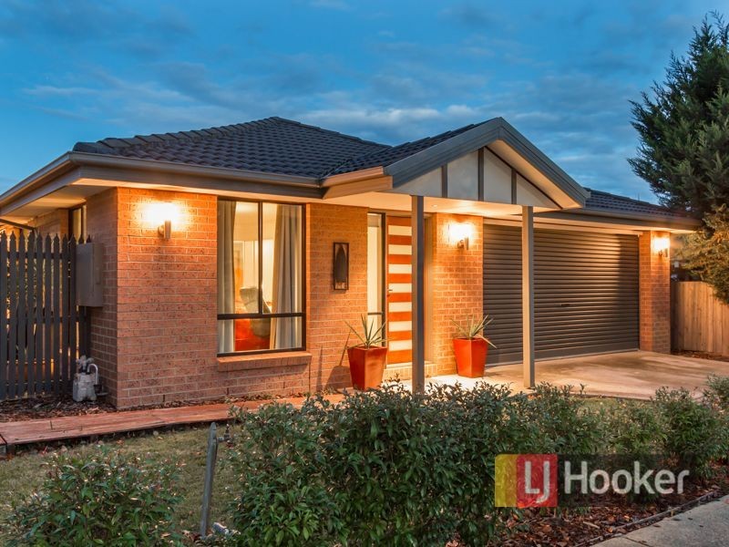 71 Ebony Drive, Pakenham VIC 3810