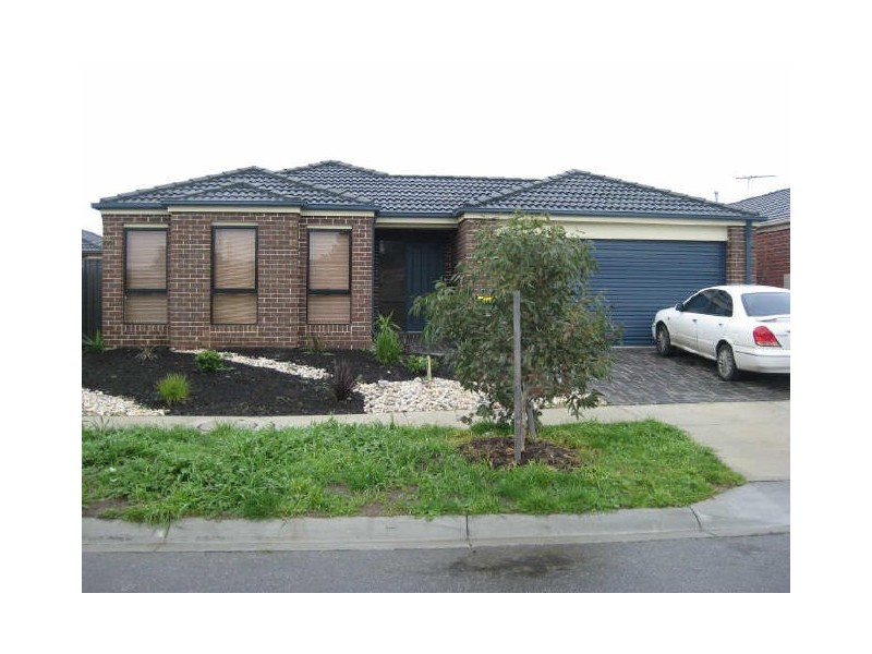 22 Cherry Blossom Chase, Pakenham VIC 3810