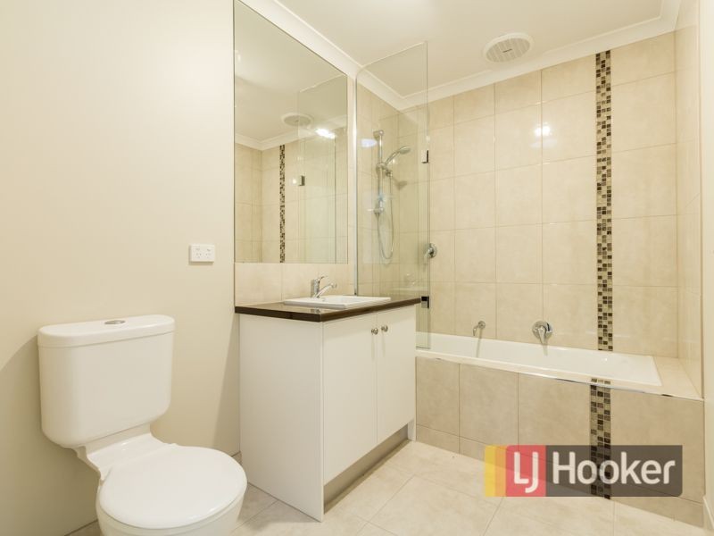 Unit 2 & 3 Henty Street, Pakenham VIC 3810