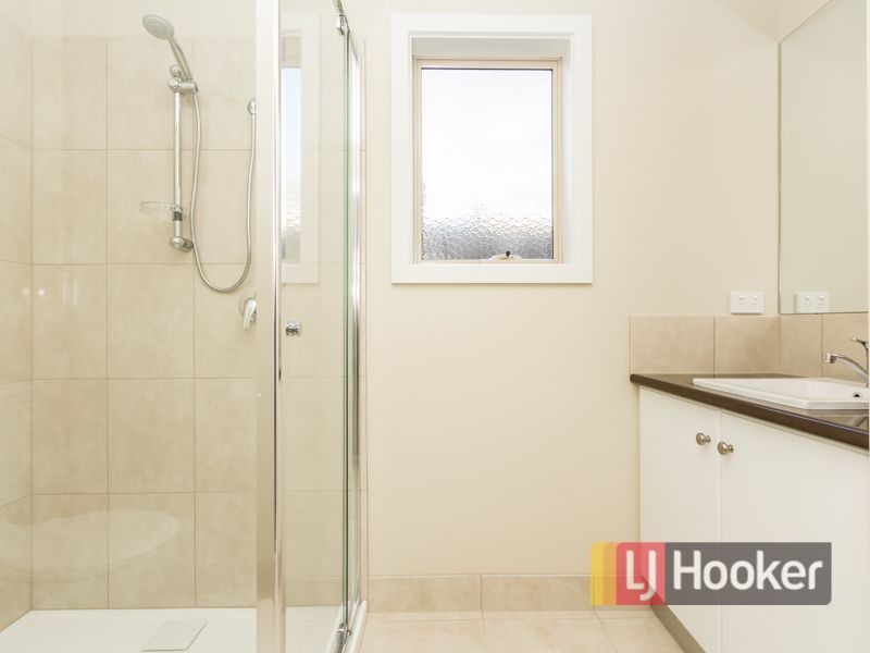 Unit 2 & 3 Henty Street, Pakenham VIC 3810