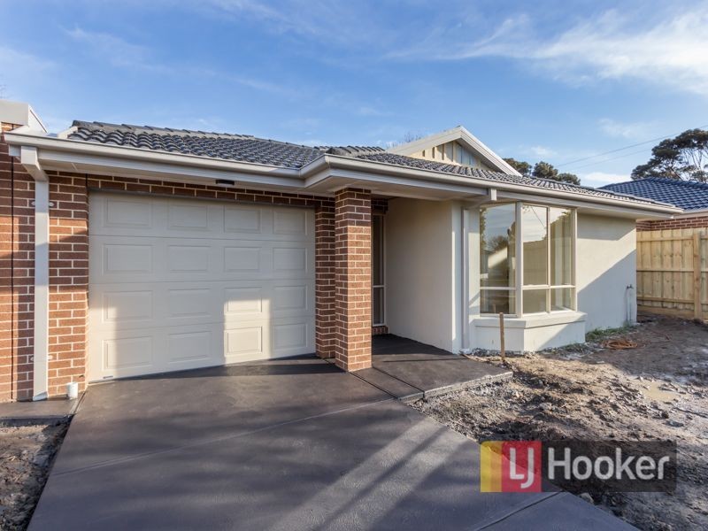 Unit 2 & 3 Henty Street, Pakenham VIC 3810