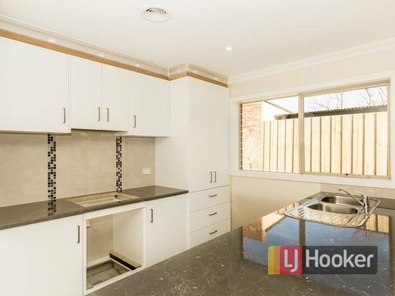 Unit 2 & 3 Henty Street, Pakenham VIC 3810