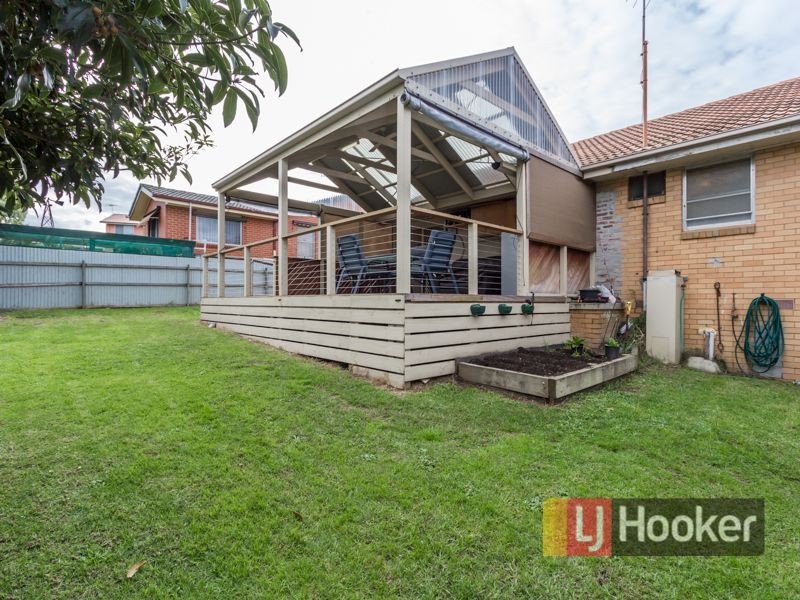 15 Deveney Street, Pakenham VIC 3810
