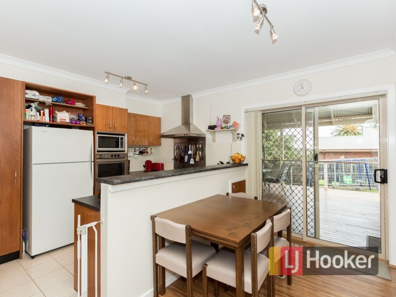 15 Deveney Street, Pakenham VIC 3810