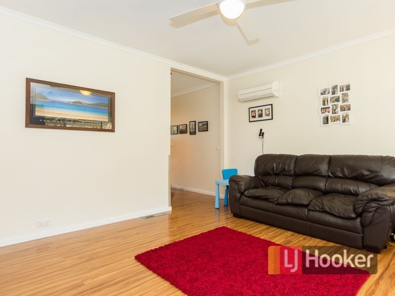 15 Deveney Street, Pakenham VIC 3810