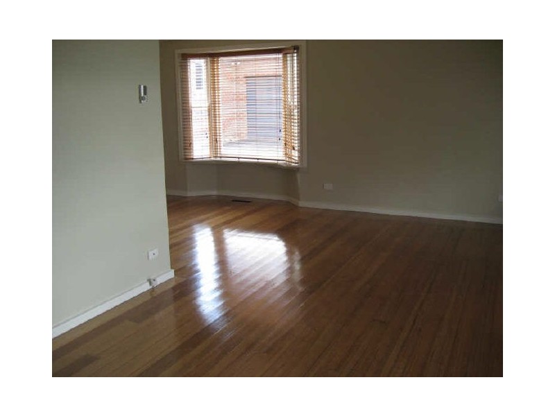 1/4-6 May Court, Garfield VIC 3814