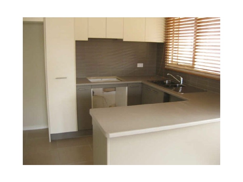 1/4-6 May Court, Garfield VIC 3814