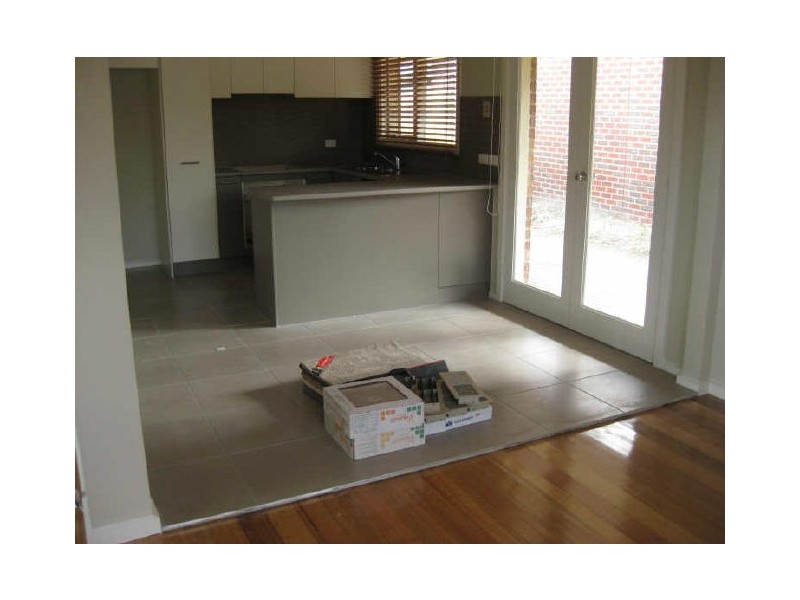 1/4-6 May Court, Garfield VIC 3814