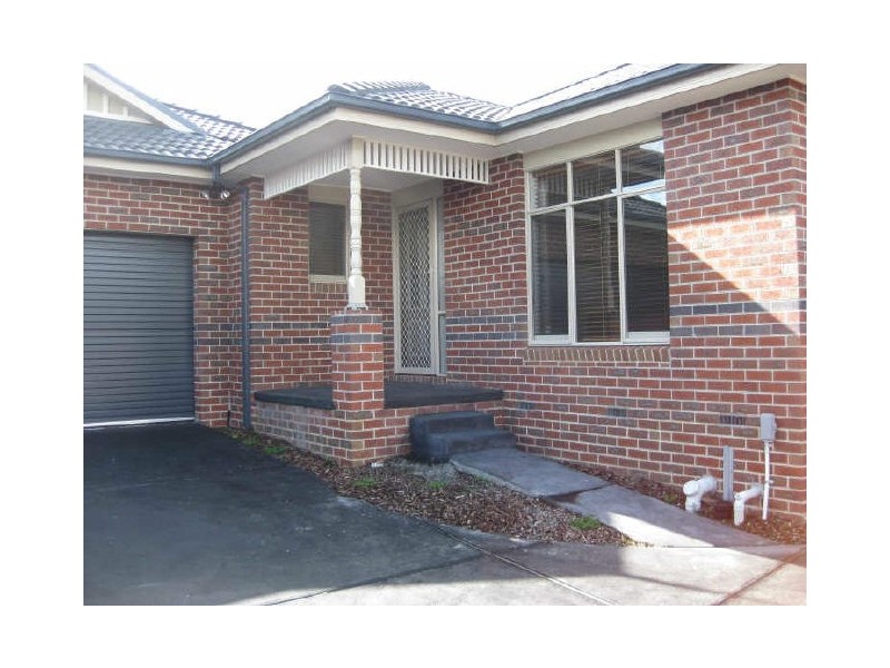 3/4-6 May Court, Garfield VIC 3814