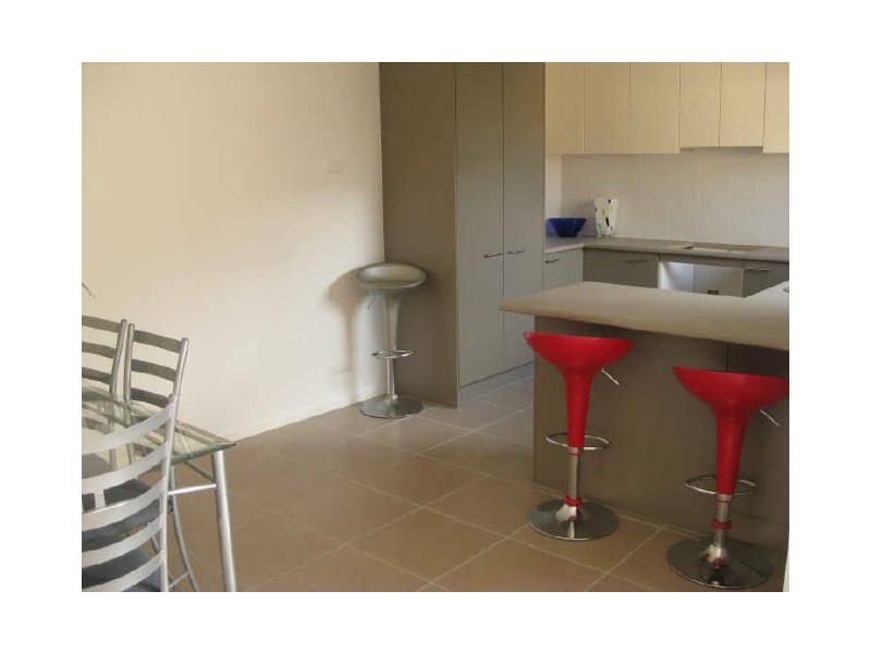 3/4-6 May Court, Garfield VIC 3814