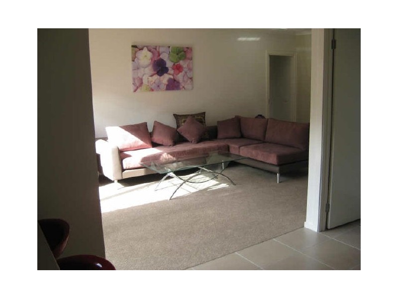 3/4-6 May Court, Garfield VIC 3814