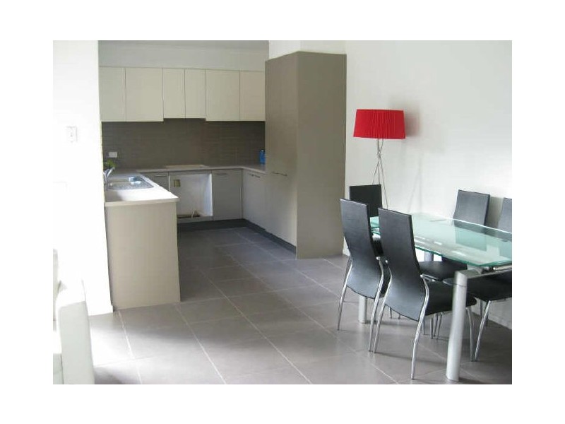 3/4-6 May Court, Garfield VIC 3814