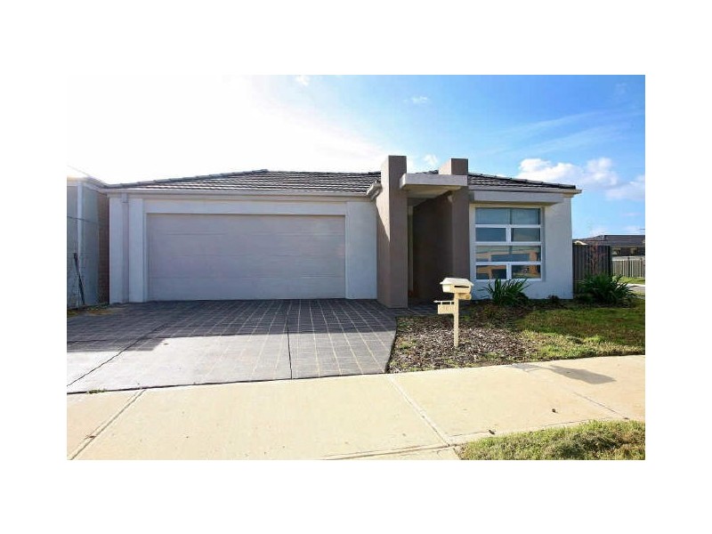 20 Orchard Valley Avenue, Pakenham VIC 3810