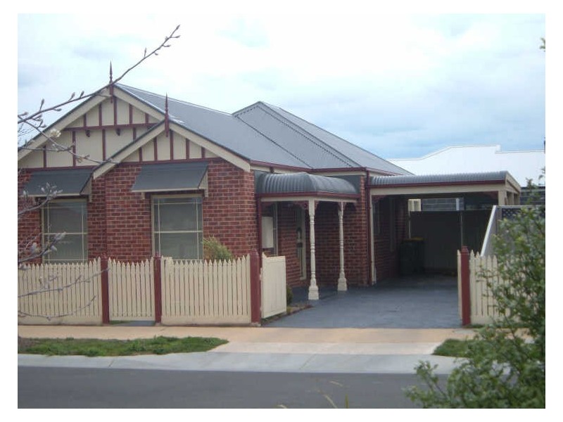 1 Moroka Green, Pakenham VIC 3810