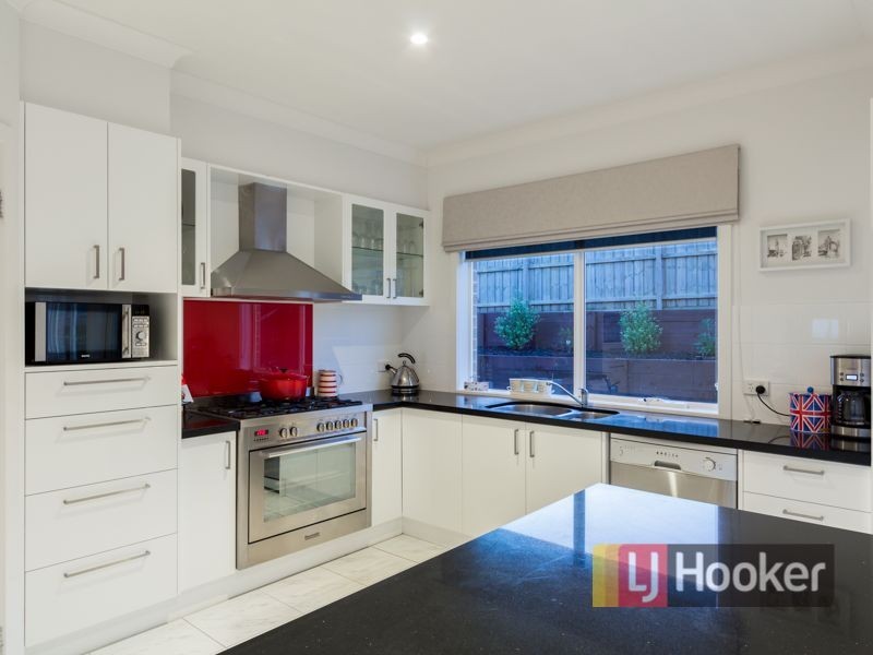 7 Dairy Close, Officer VIC 3809