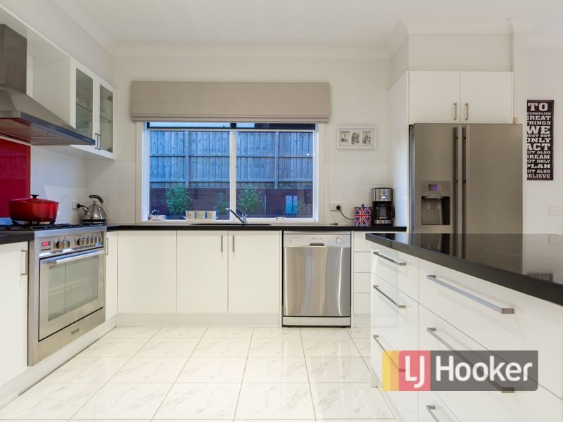 7 Dairy Close, Officer VIC 3809