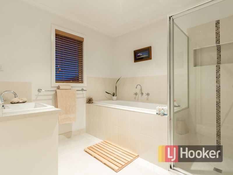 7 Dairy Close, Officer VIC 3809