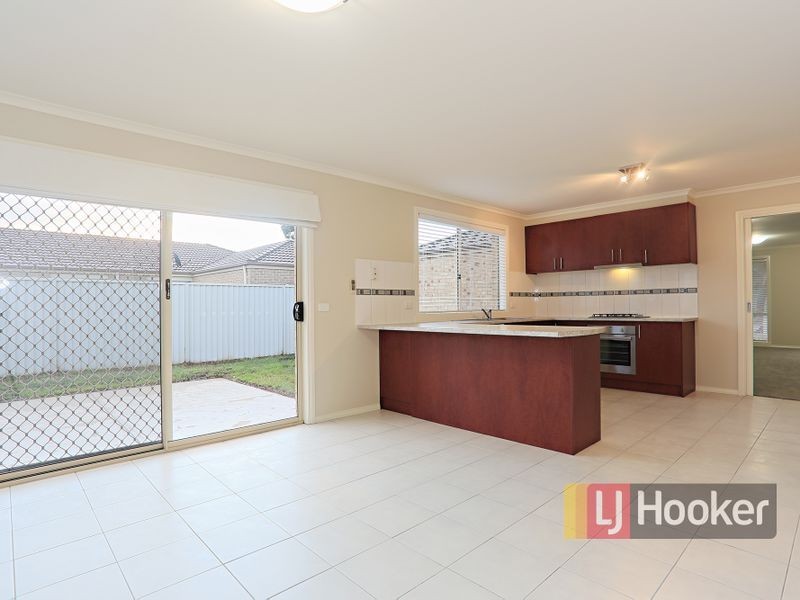 11 Wonboyn Close, Pakenham VIC 3810