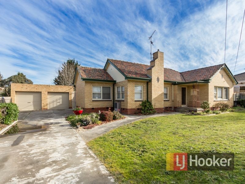 5 Henry Street, Pakenham VIC 3810