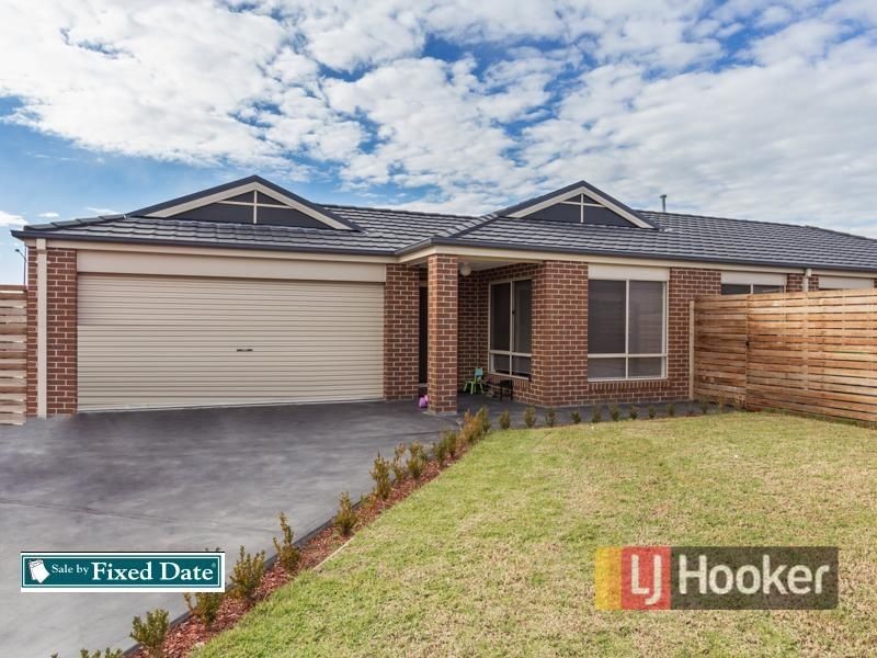 18 Spinebill Court, Pakenham VIC 3810