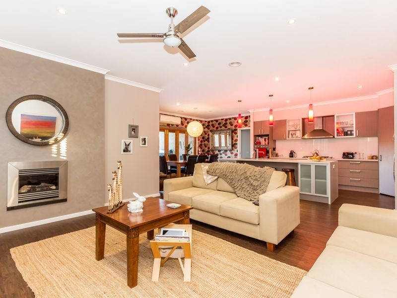 26 Huron Parkway, Pakenham VIC 3810