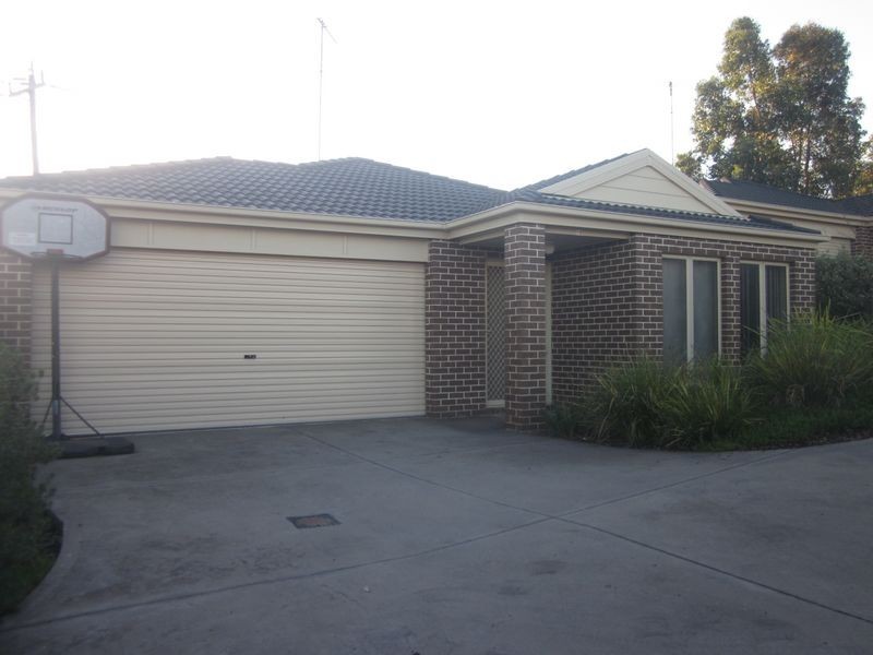 18/51 Leigh Drive, Pakenham VIC 3810