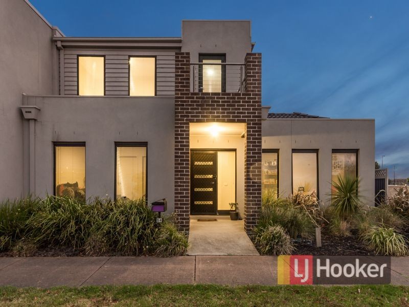 54 The Parkway, Pakenham VIC 3810