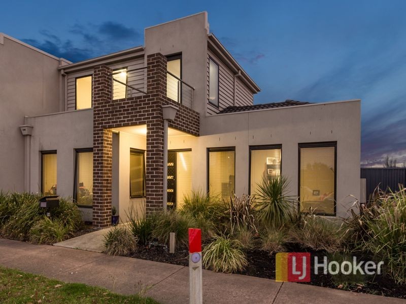 54 The Parkway, Pakenham VIC 3810