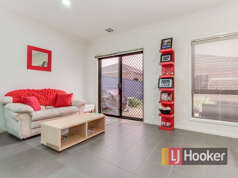 54 The Parkway, Pakenham VIC 3810