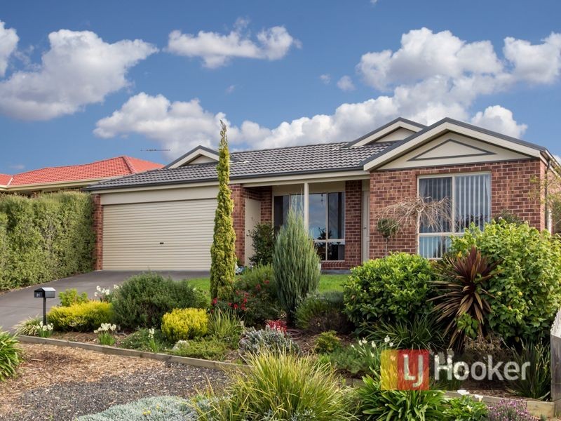 31 Tuscany Rise, Pakenham VIC 3810
