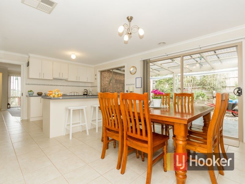 31 Tuscany Rise, Pakenham VIC 3810