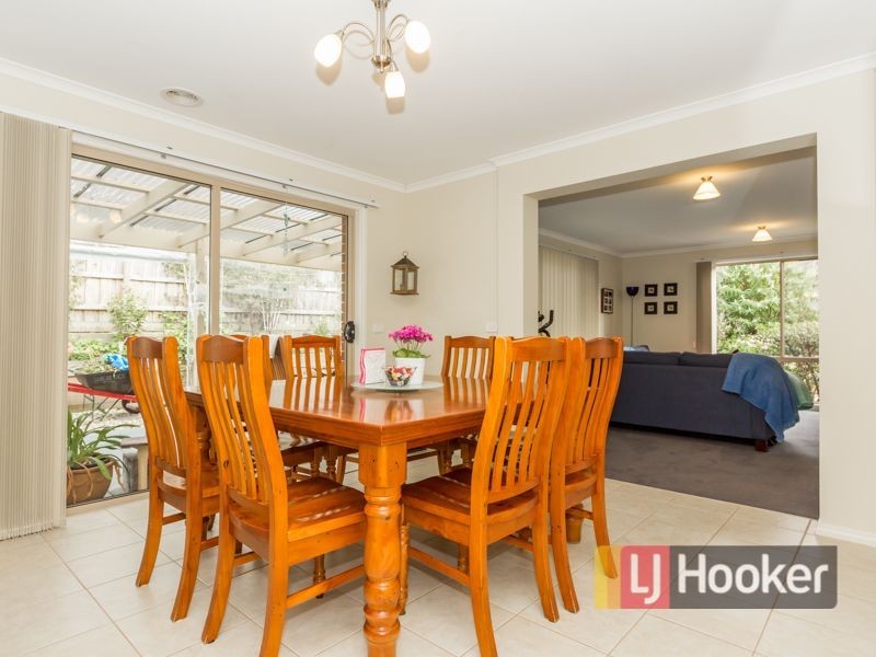 31 Tuscany Rise, Pakenham VIC 3810