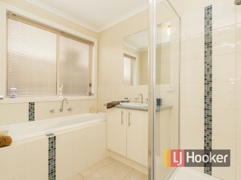 31 Tuscany Rise, Pakenham VIC 3810