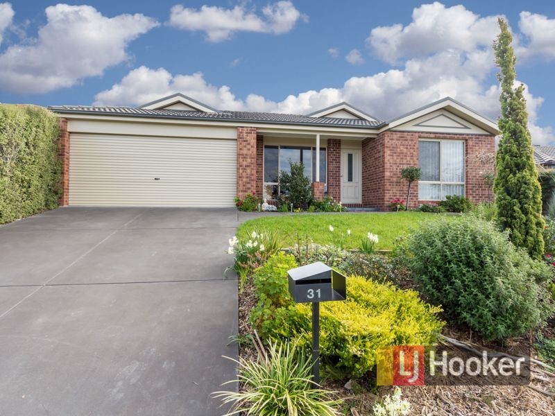 31 Tuscany Rise, Pakenham VIC 3810