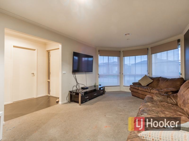 18 Killarney Crescent, Pakenham VIC 3810