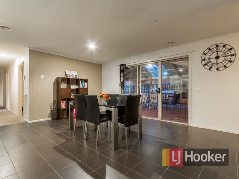18 Killarney Crescent, Pakenham VIC 3810