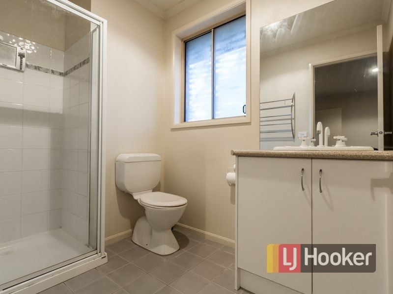 18 Killarney Crescent, Pakenham VIC 3810