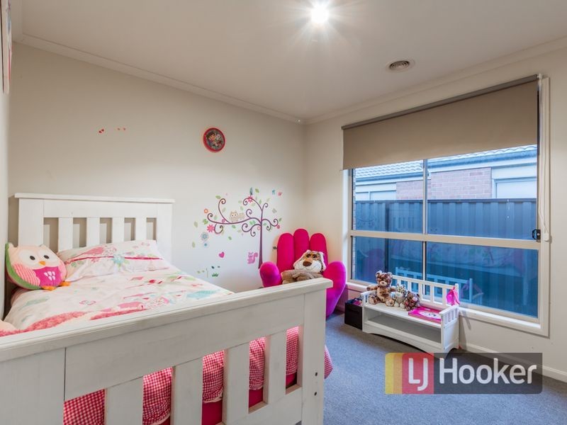 18 Killarney Crescent, Pakenham VIC 3810